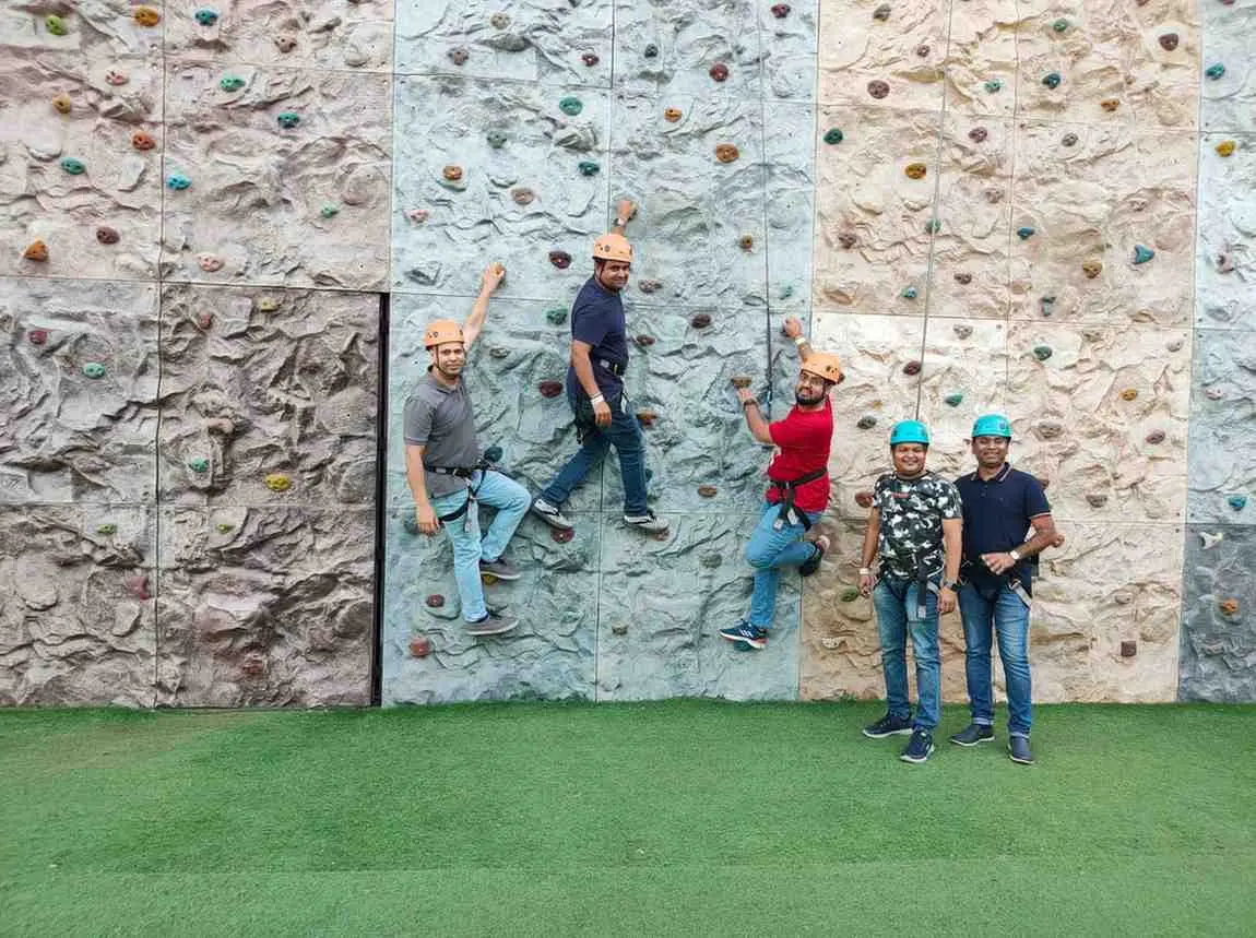 Company featured pictures