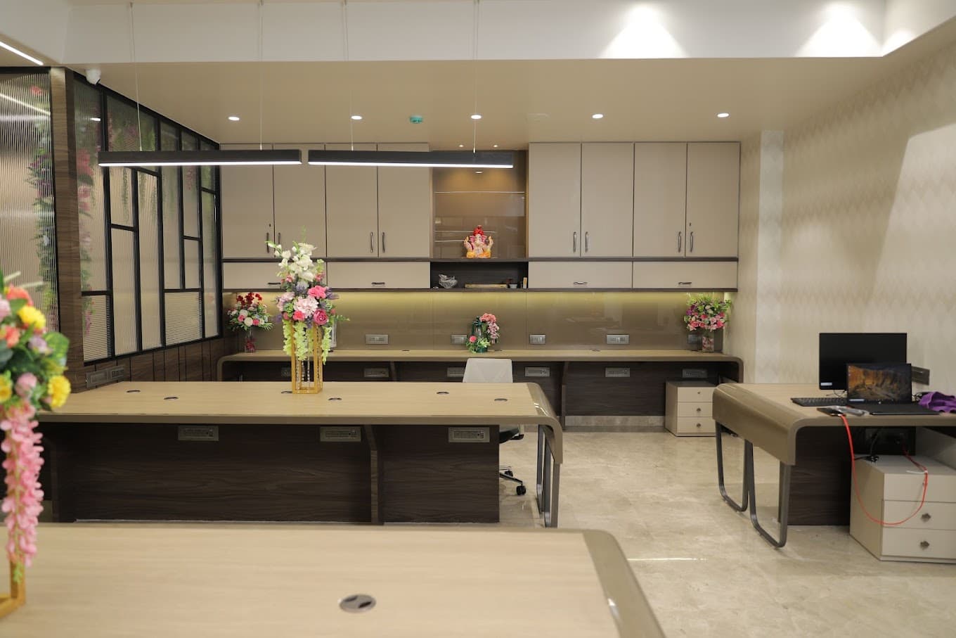 Company featured pictures