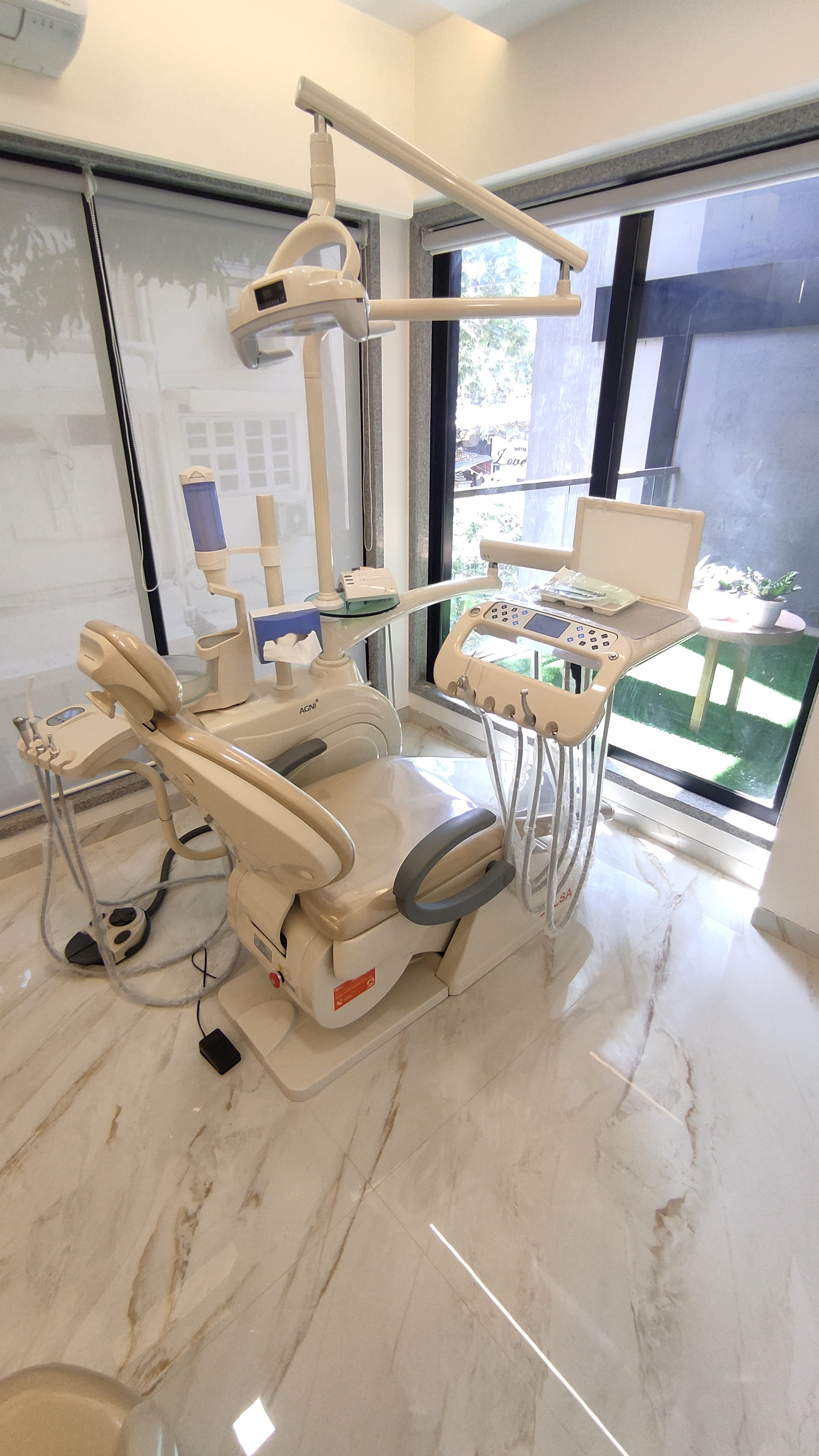 Aakaar Dentistry Dental Clinic in Bandra cover picture